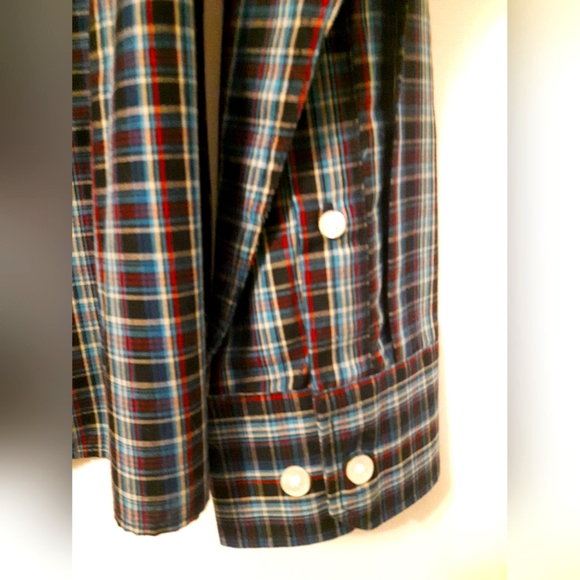 Van Heusen Never Tuck NWT Plaid Shirt Size L - Picture 3 of 7
